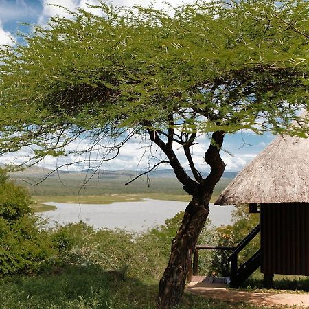 Nkwazi Lake Lodge Pongola Bagian luar foto
