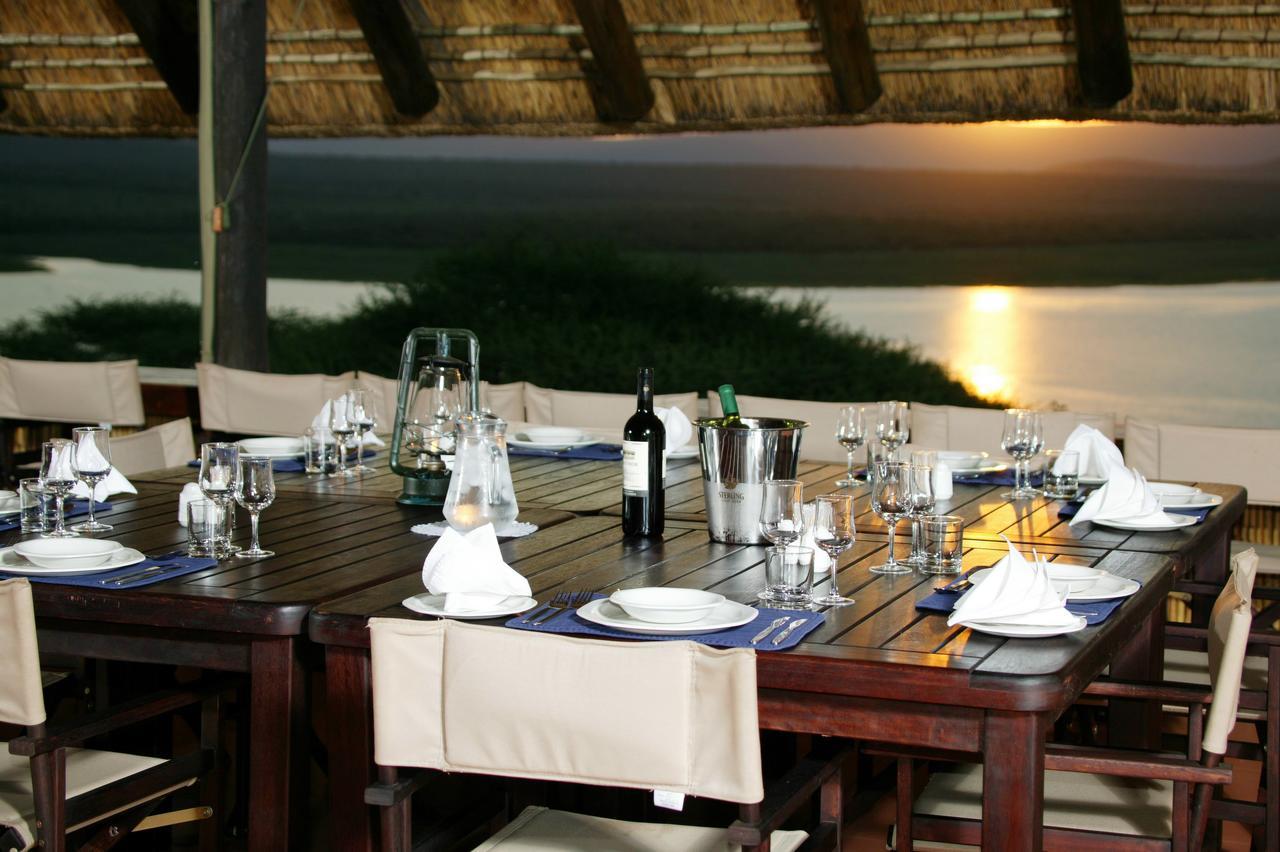 Nkwazi Lake Lodge Pongola Bagian luar foto